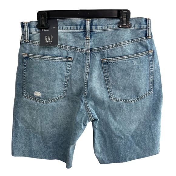 *NWT* GAP Mid Rise 9” Short | SIZE: 12(32) - Picture 3 of 11